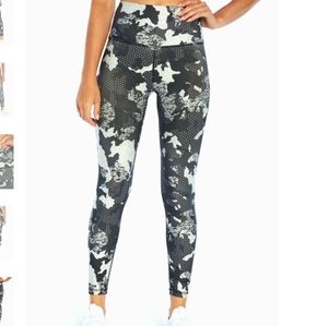 Reversible workout leggings